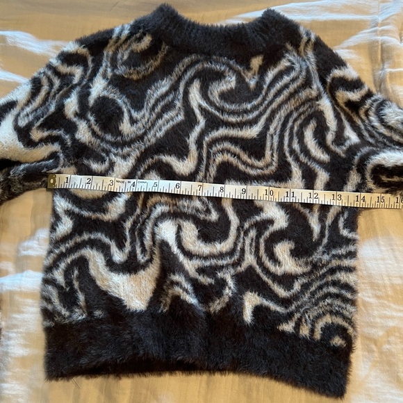 Urban Outfitters Cleo Crop Mock Neck - Medium - Picture 6 of 8